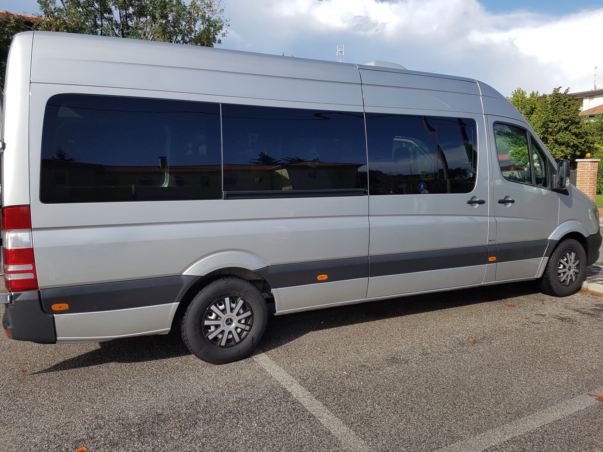 MERCEDES SPRINTER — 9 POSTI